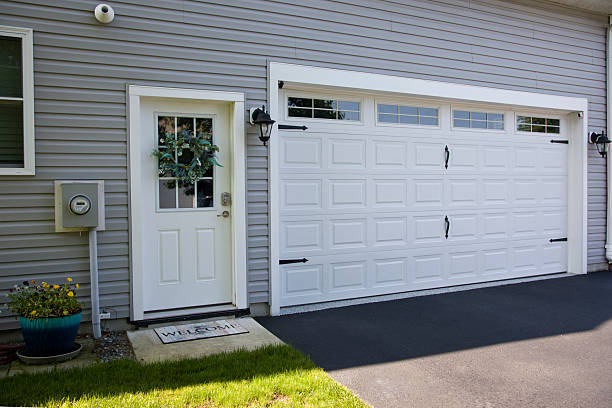 24/7 Emergency Garage Door Panel Replacement experts in Traill County County, ND